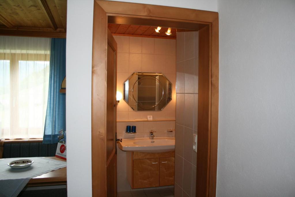 Andrea Schmaranzer - Privatzimmer Gosau Bilik gambar