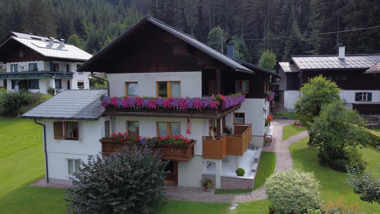 Andrea Schmaranzer - Privatzimmer Gosau Luaran gambar